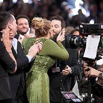 Adele confirma seu casamento com Simon Konecki