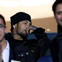Neymar está descontente no Paris Saint-Germain, diz TV