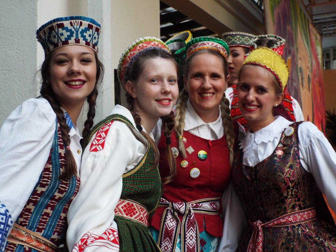 Lituânia: O País Mais Feliz do Mundo para Jovens
